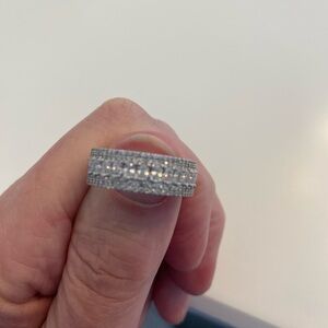 Elegant Silver Band Ring